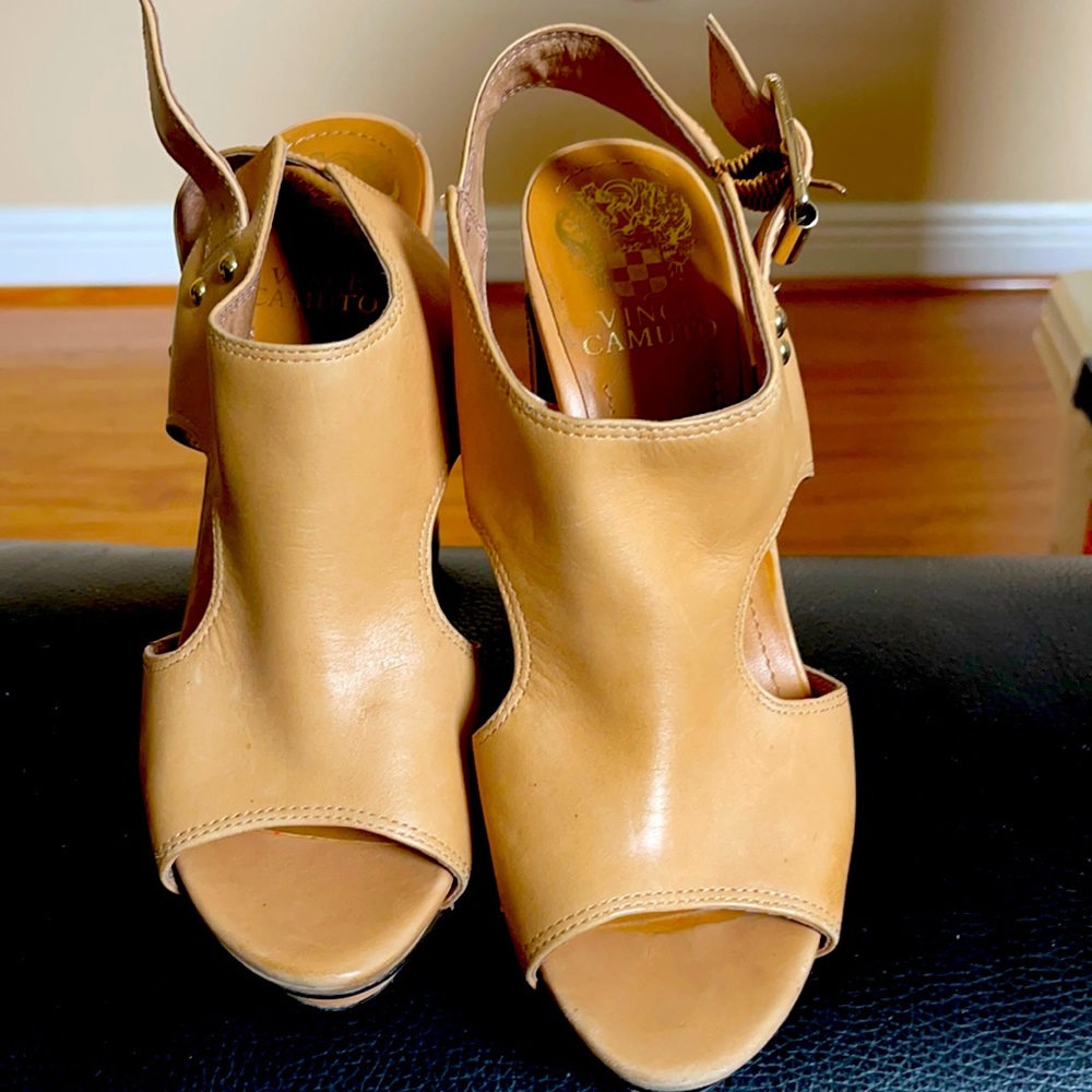 NWOT Vince Camuto 5” heels.